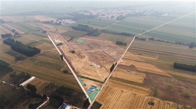 2018年7月8日，雄安。位于雄县佐各庄村西口的京雄城际铁路七标项目部二工区，共占地面积41.8亩。 图/视觉中国